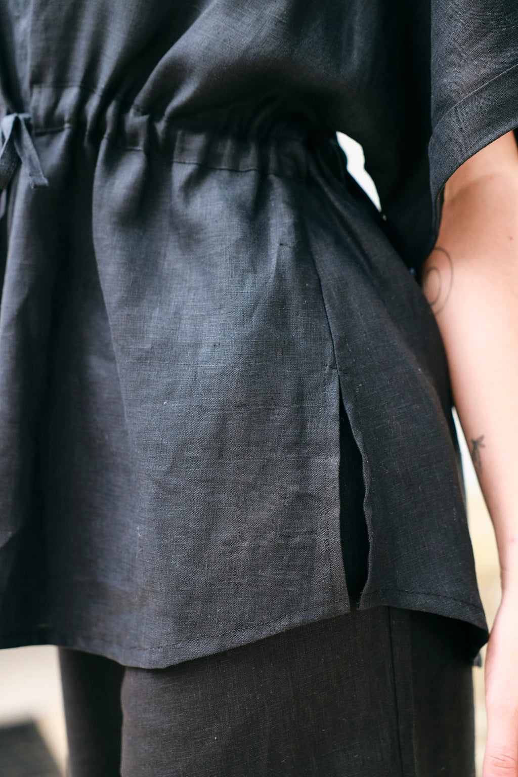 Thyme Top- Black