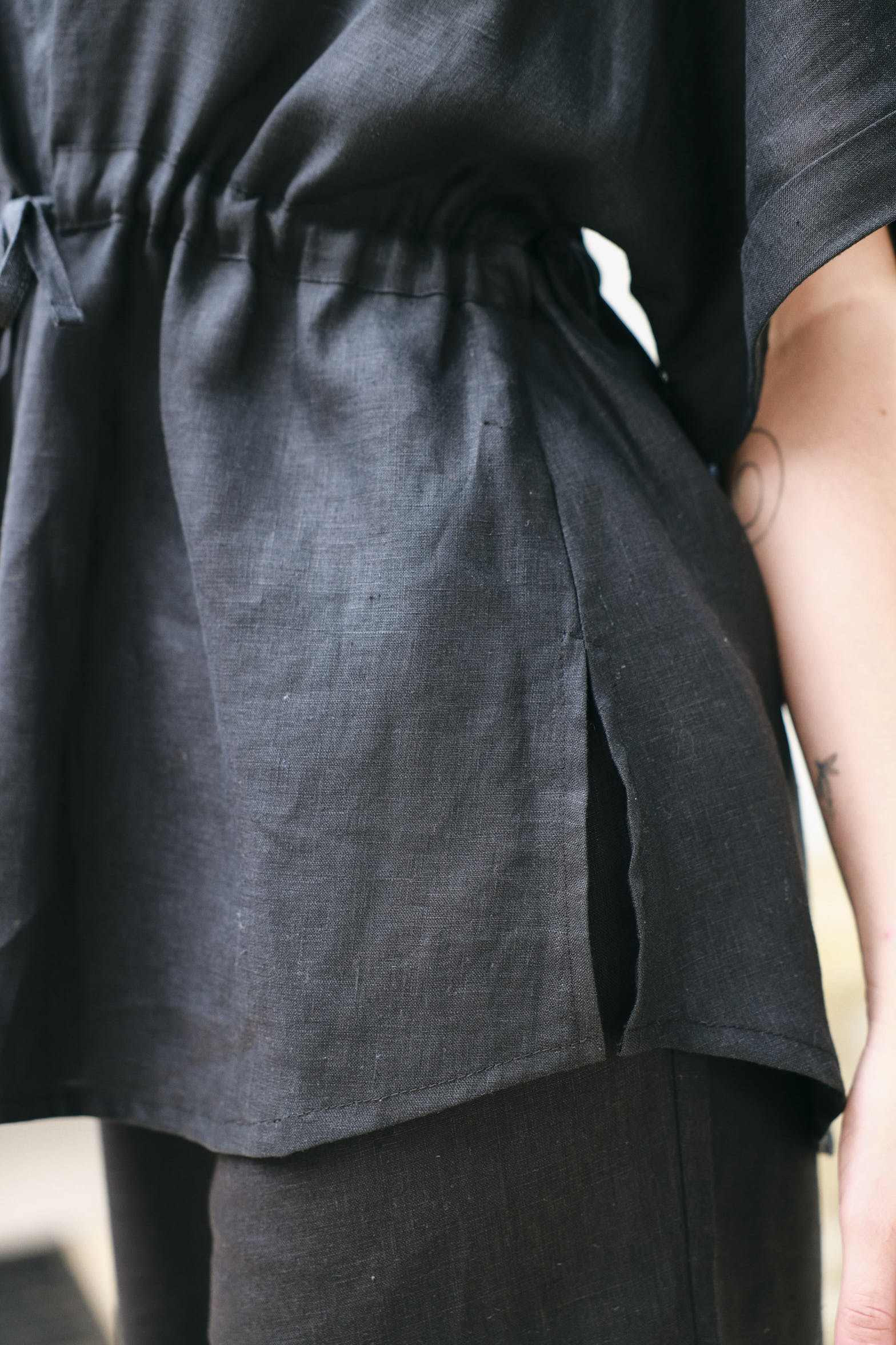 Thyme Top- Black